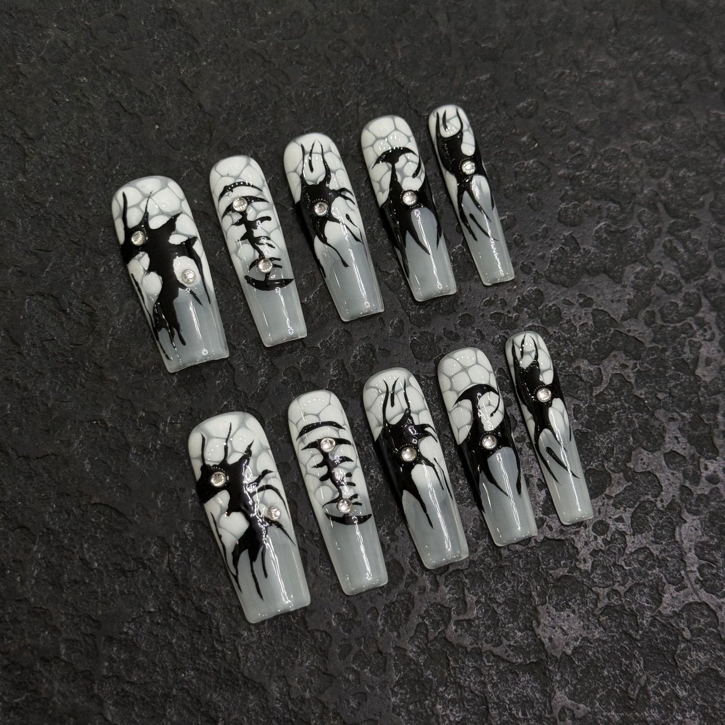 Handmade black white color mesh pattern press on nails