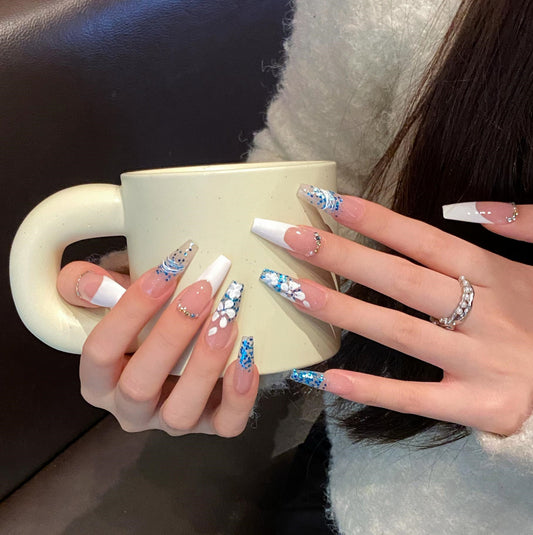 Pure handmade pink-white nail blue flash fake nails