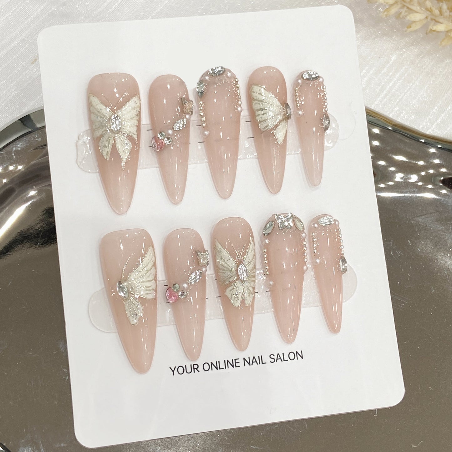 Swallowtail butterfly hand-painted 3d sculpture butterfly nude color diamond nail art