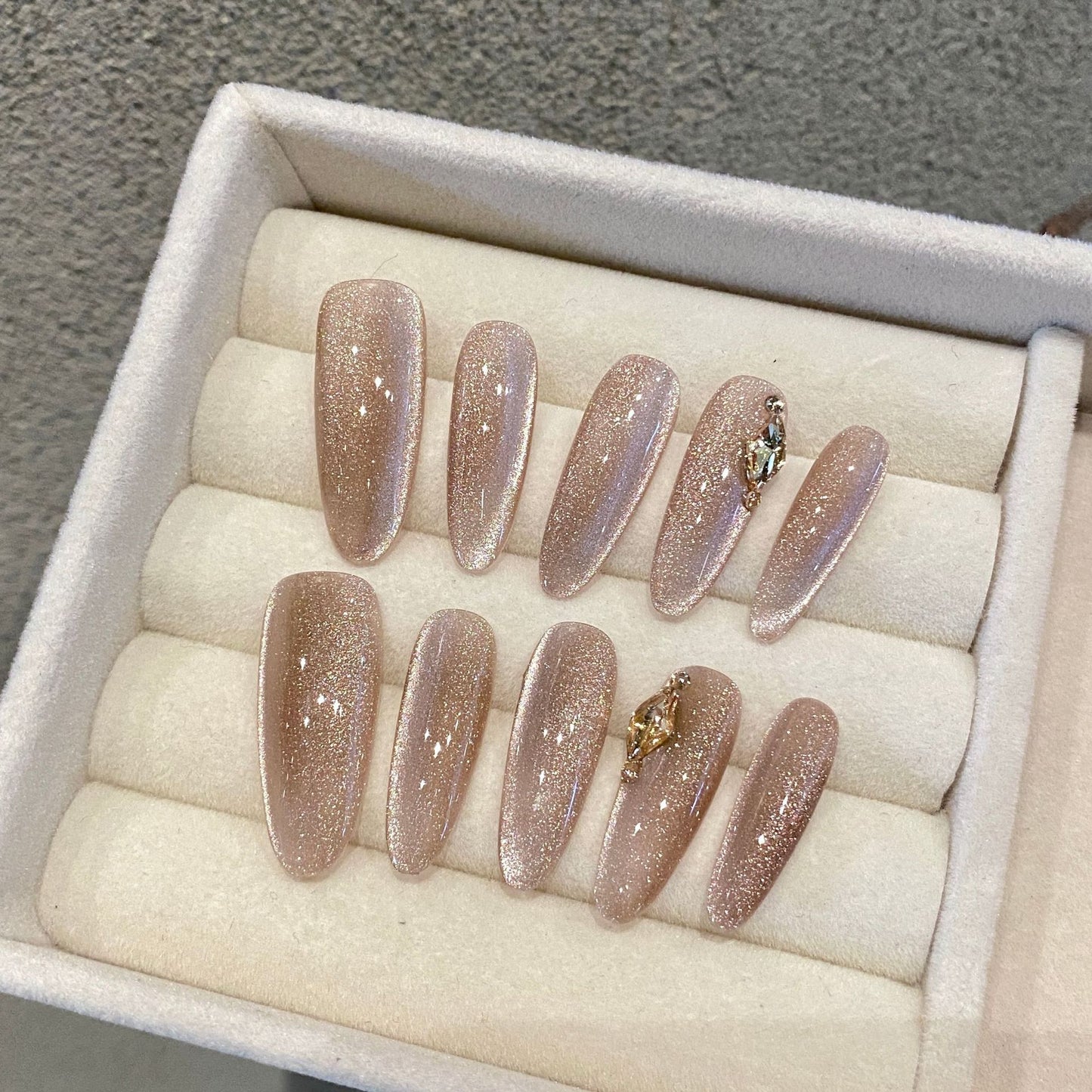 Cat eye almond shape wearable nails high-end temperament press on nails