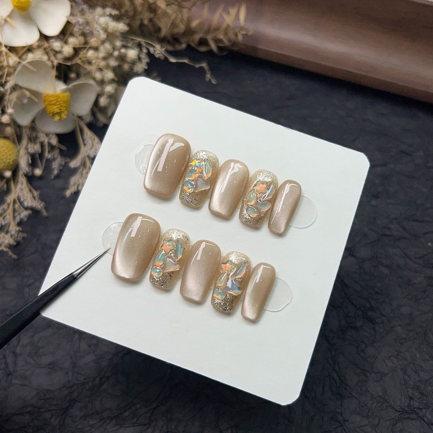 Champagne cat's eye love heart decoration nail art