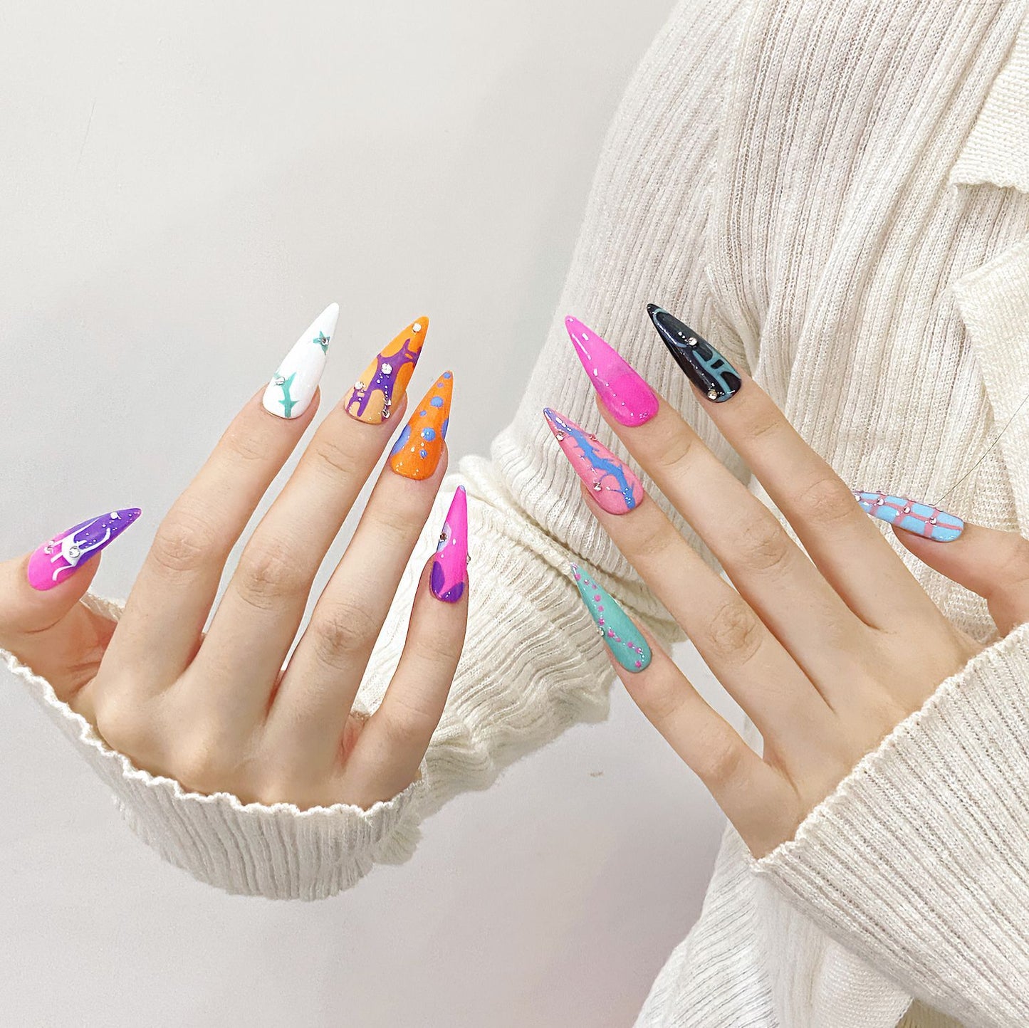 Colorful almond shape nail art Temporary fake nails