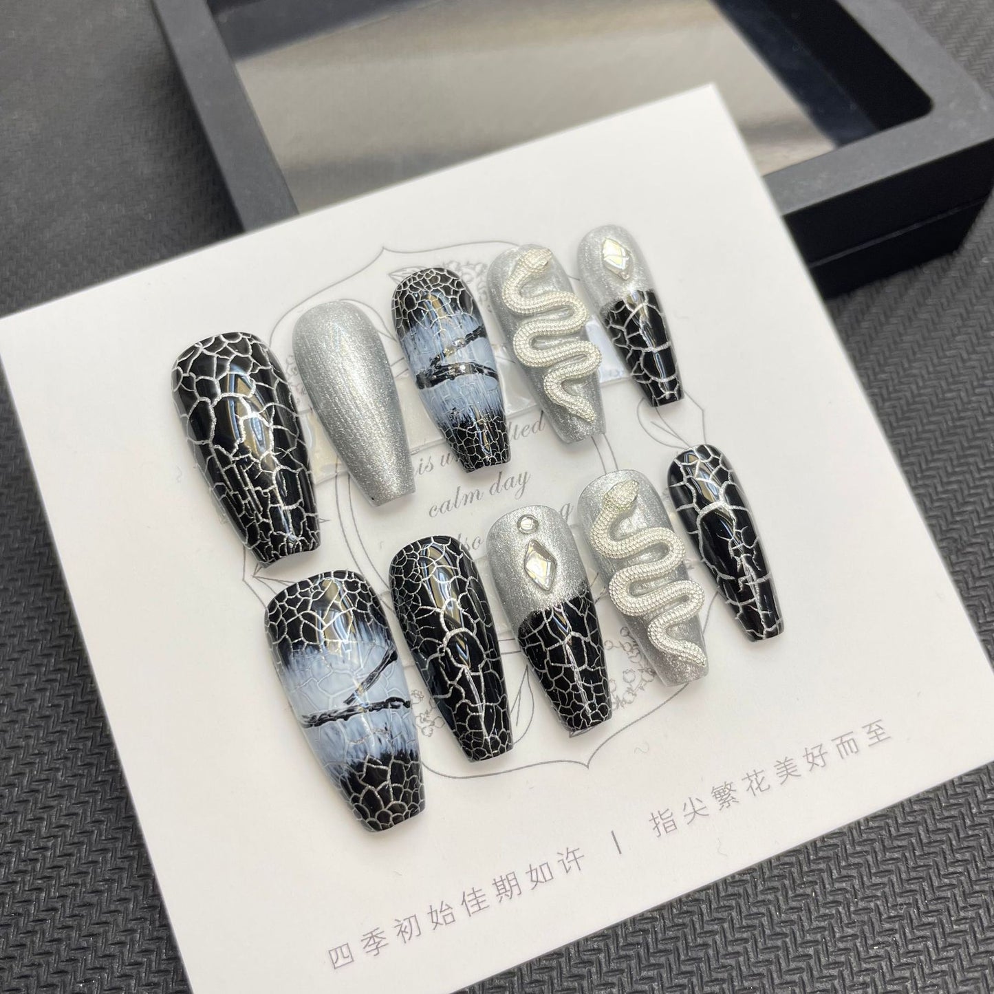 Black-Silver snake pattern dark style Instant nails pregnant women false nail